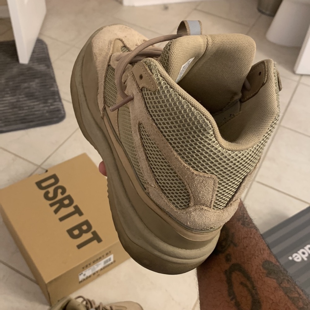 I’m selling my adidas Yeezy Dessert Boot Rock 1x staged performance worn boots - Picture 4 of 6